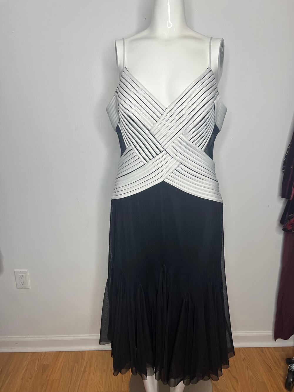 JS COLLECTIONS| Black & White Crisscross Striped Bodice Sheer Pleated Dress| 12